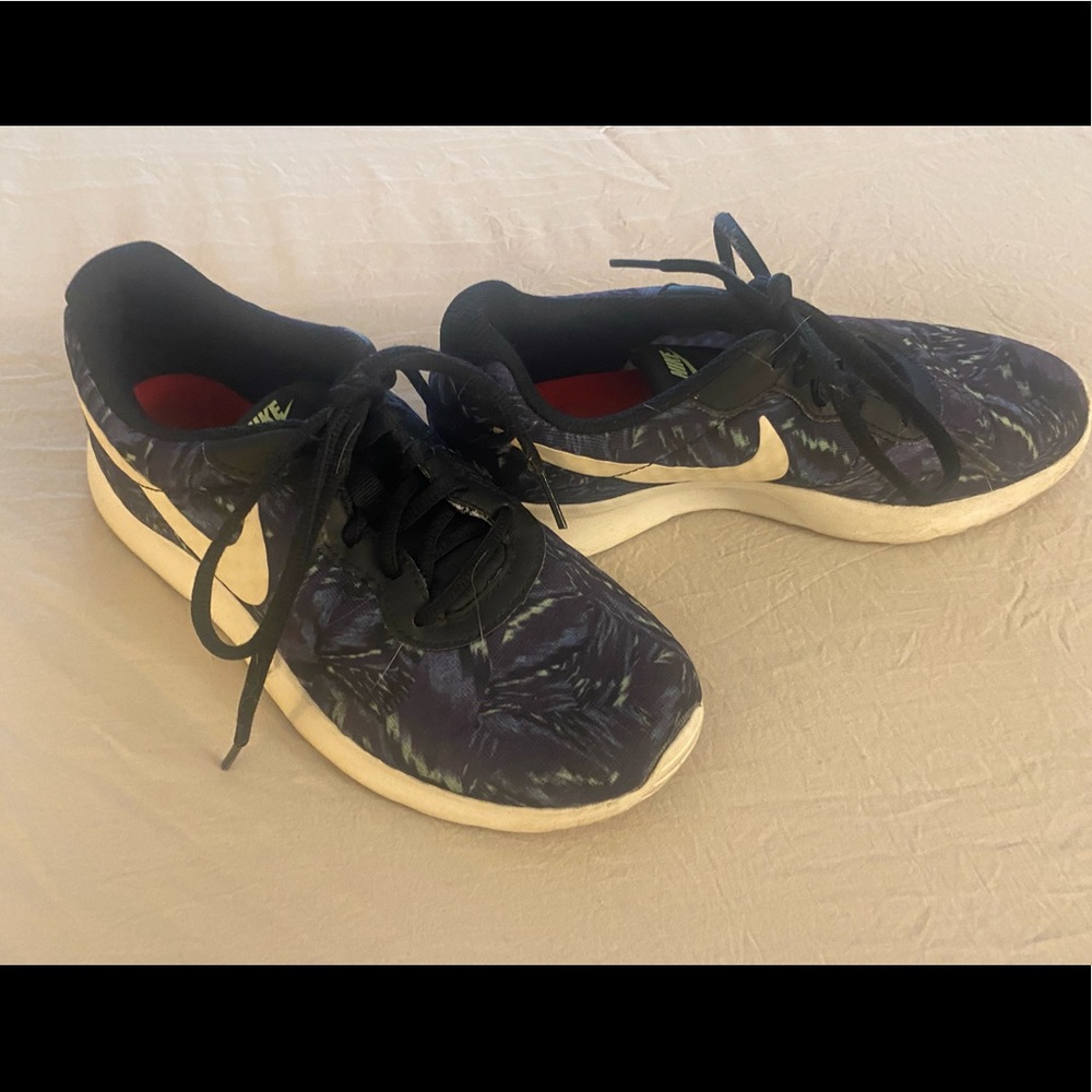 Woman’s Nike sneakers